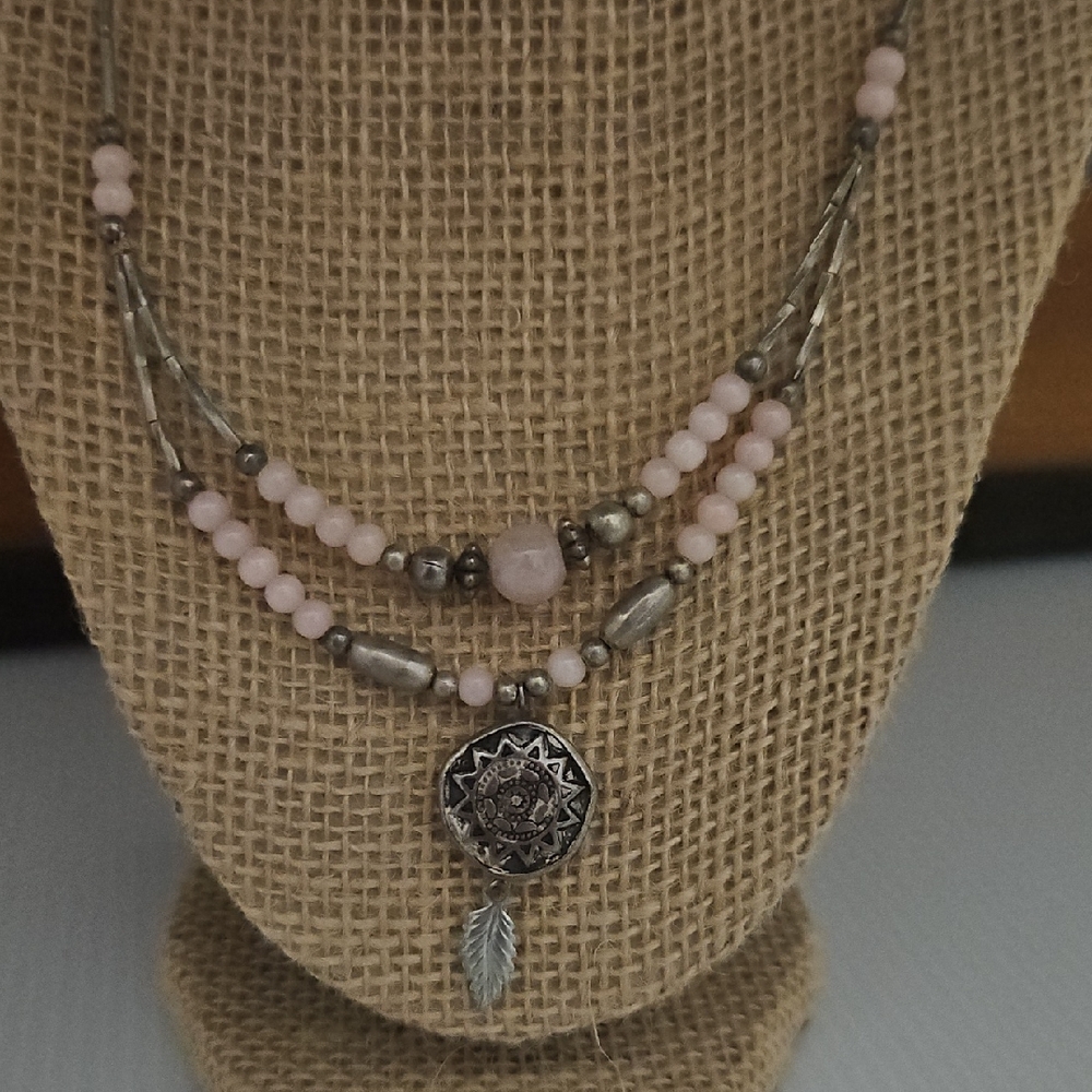 Unique Native American Inspired and Beaded Necklace. See The Craftmanship!!! - Picture 2 of 9